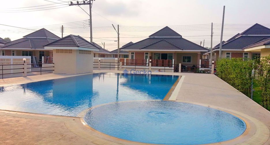 Haus zur Miete mit 3 Zimmer in Bang Lamung, Chonburi