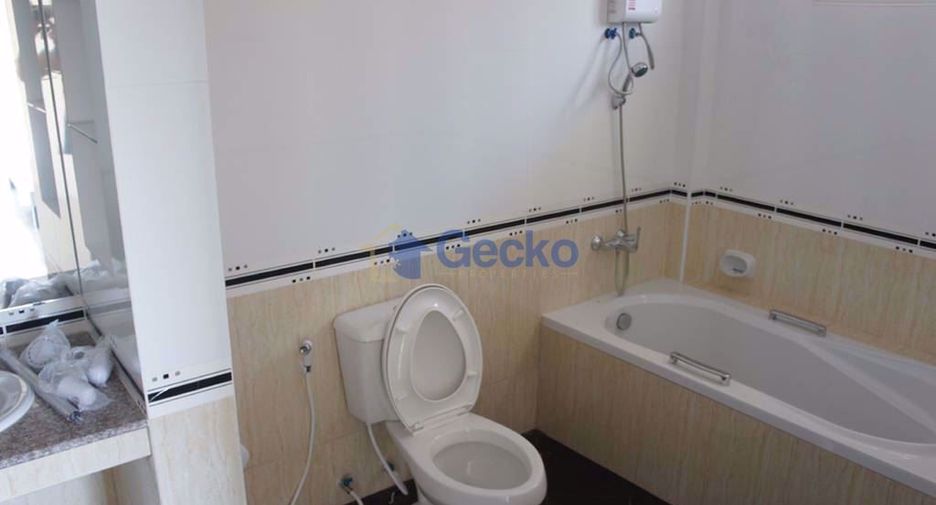 Haus zur Miete mit 3 Zimmer in Bang Lamung, Chonburi