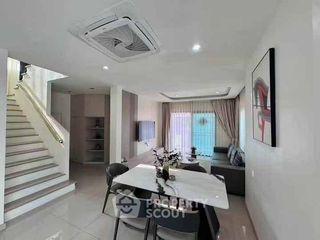 For rent 4 bedrooms townhouse in Bang Lamung, Chonburi