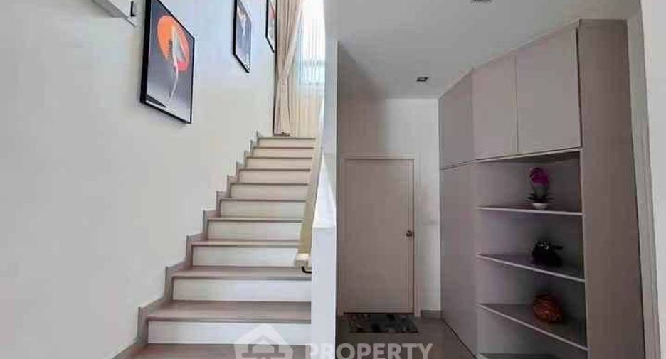 For rent 4 bedrooms townhouse in Bang Lamung, Chonburi