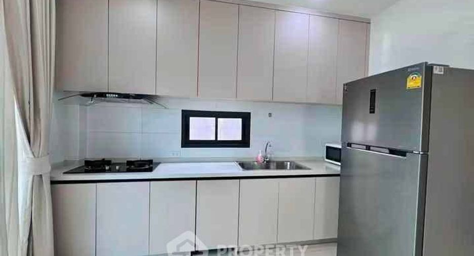 For rent 4 bedrooms townhouse in Bang Lamung, Chonburi