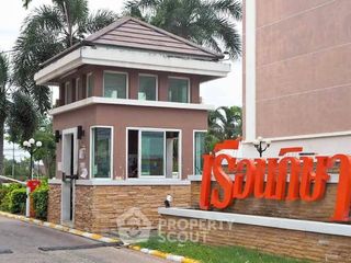 For rent 3 bedrooms townhouse in Bang Lamung, Chonburi