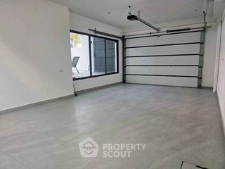 Haus zur Miete mit 5 Zimmer in Bang Lamung, Chonburi