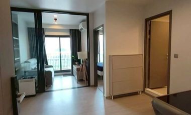 Condo en alquiler de 1 habitaciones en Huai Khwang, Bangkok