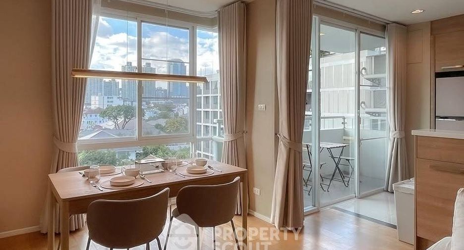 For rent 2 ベッドルーム condo in Watthana, Bangkok