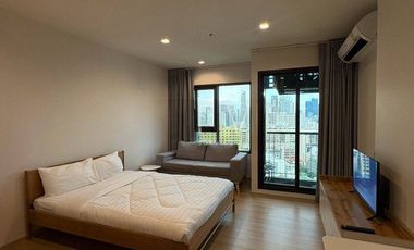 For rent 1 bed condo in Pathum Wan, Bangkok