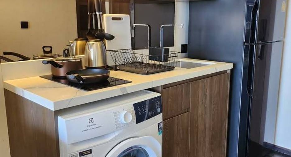For rent 1 bed condo in Watthana, Bangkok