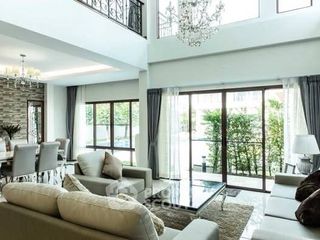 For rent 10 bedrooms house in Lat Krabang, Bangkok