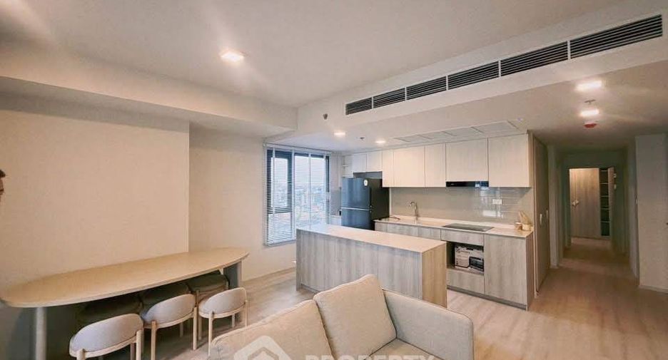 Wohnung zur Miete mit 4 Zimmer in Huai Khwang, Bangkok