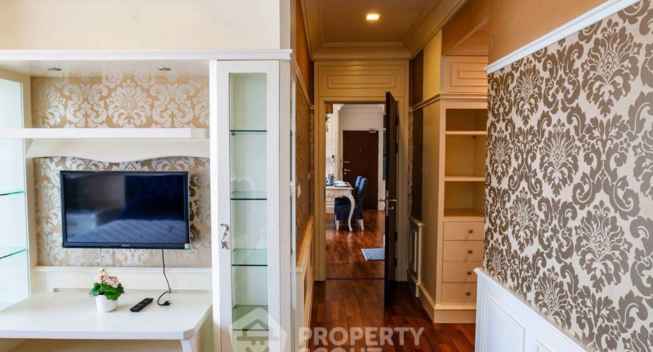 For rent 2 bedrooms condo in Khlong Toei, Bangkok