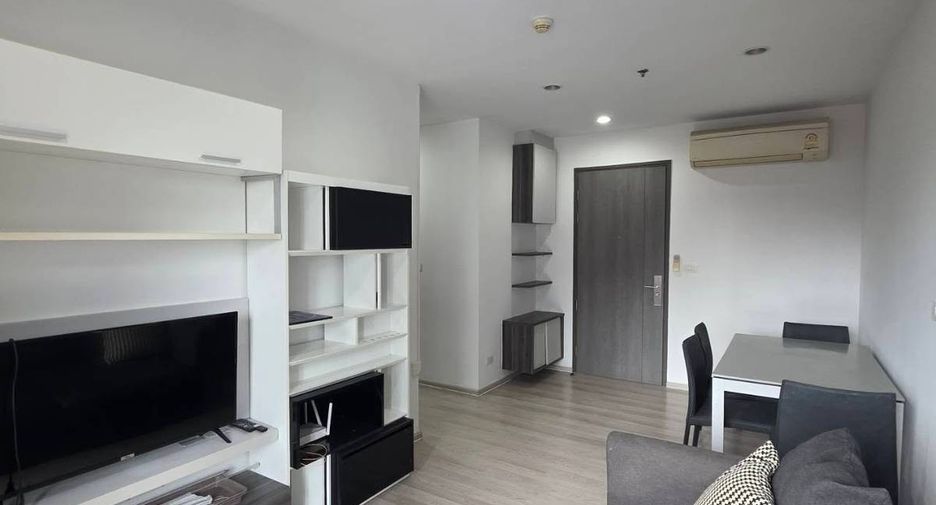 For rent 2 bedrooms condo in Huai Khwang, Bangkok