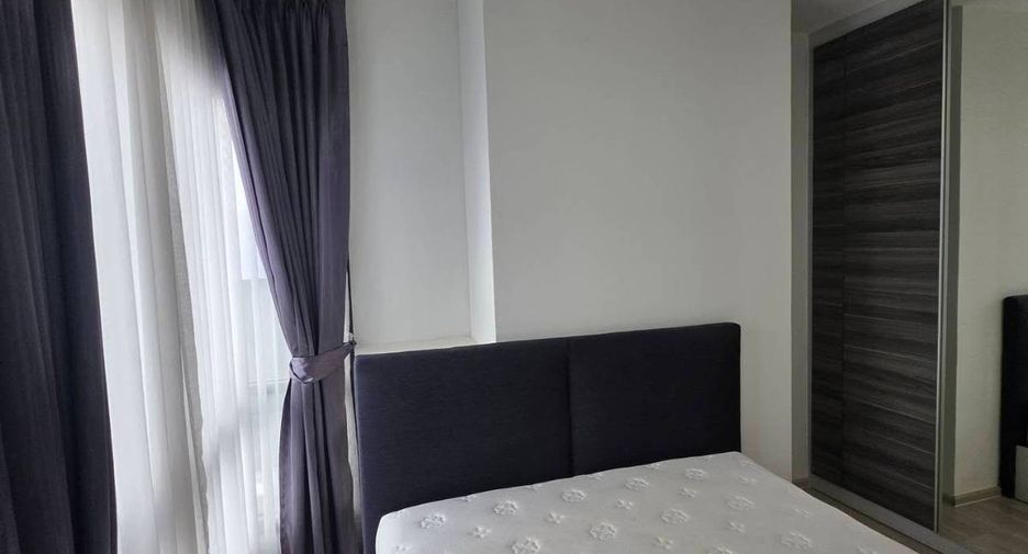 For rent 2 bedrooms condo in Huai Khwang, Bangkok