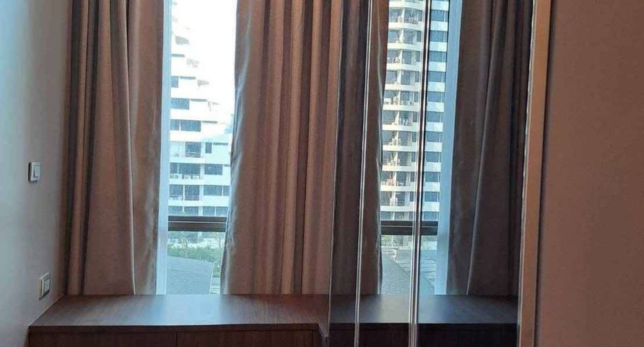 À louer 2 chambres condo à Watthana, Bangkok