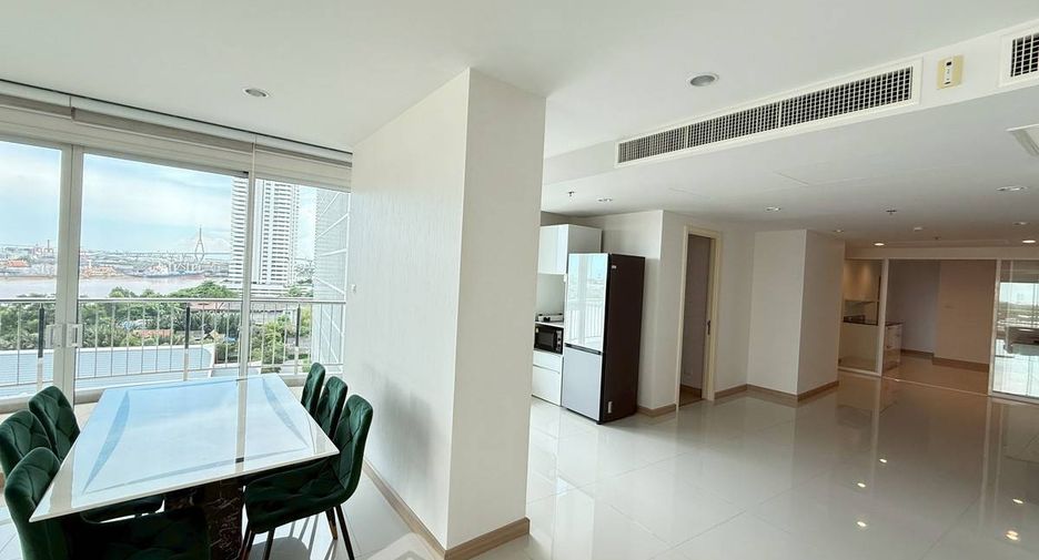 Wohnung zur Miete mit 3 Zimmer in Yan Nawa, Bangkok