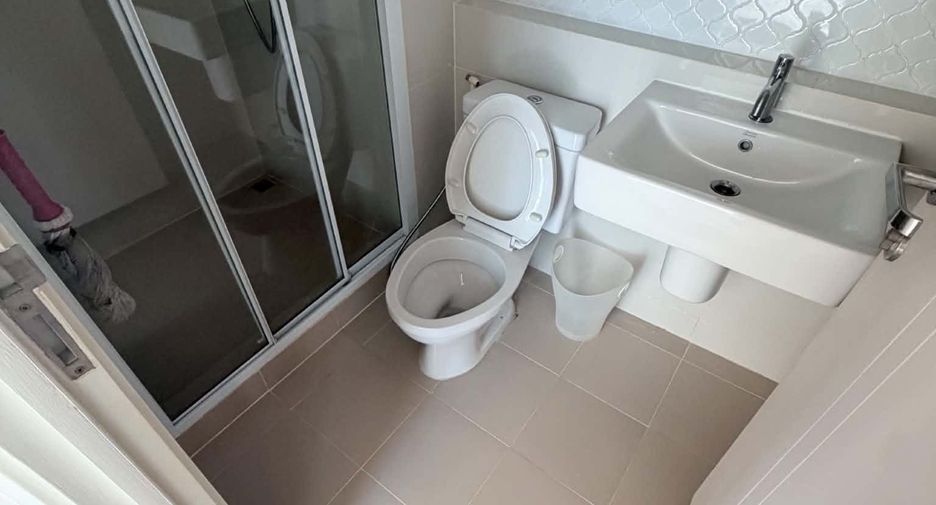 For rent 2 bedrooms condo in Mueang Phuket, Phuket