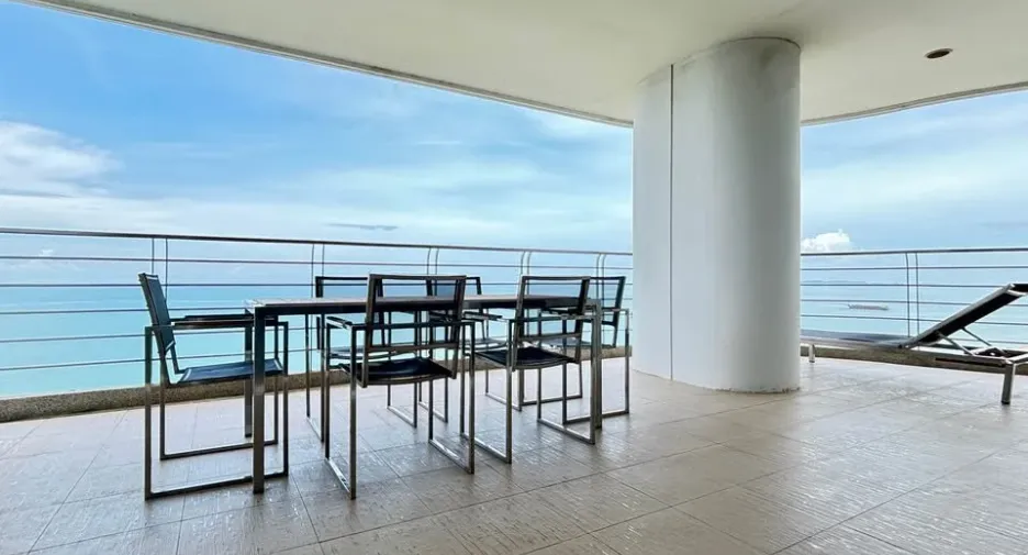 For sale 3 bedrooms condo in Bang Saray, Pattaya