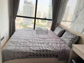 For rent 2 ベッドルーム condo in Bang Rak, Bangkok