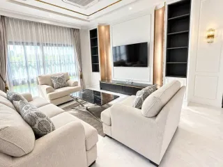For rent 4 bedrooms house in Mueang Chiang Mai, Chiang Mai