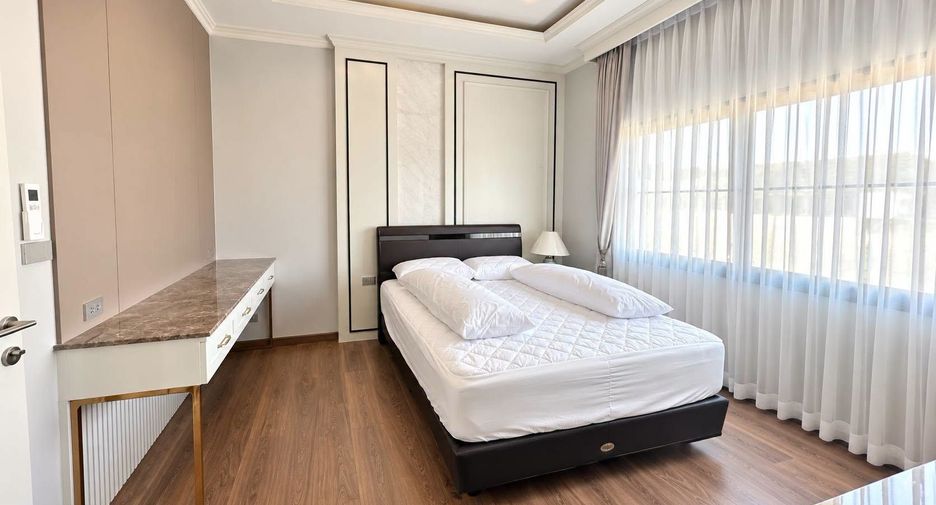 For rent 4 bedrooms house in Mueang Chiang Mai, Chiang Mai