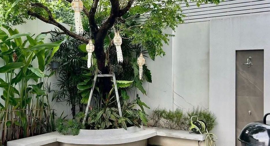 Villa en alquiler de 4 habitaciones en Mueang Chiang Mai, Chiang Mai