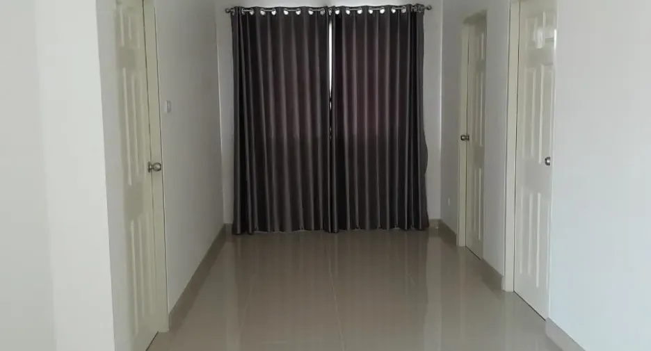 À vendre 4 chambres maison à Hang Dong, Chiang Mai