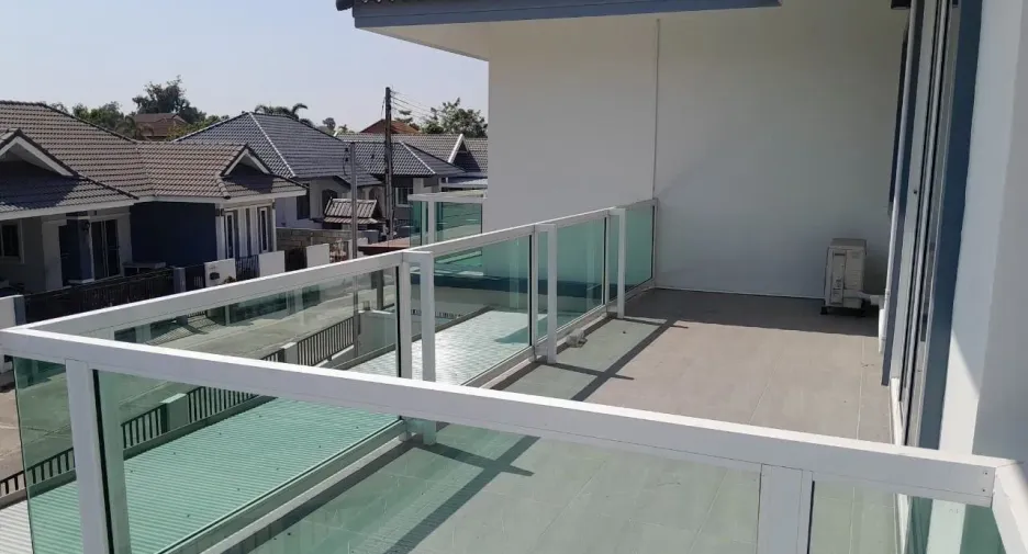 À vendre 4 chambres maison à Hang Dong, Chiang Mai