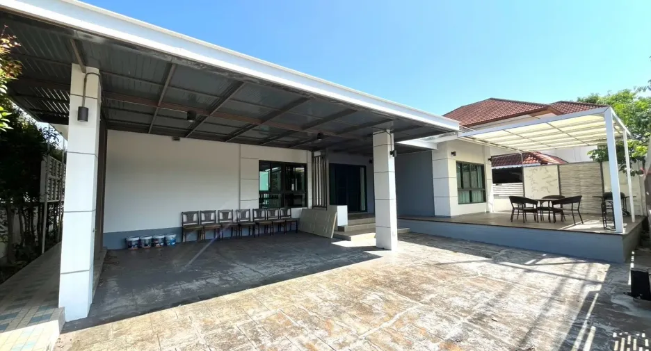 À louer 3 chambres maison à Hang Dong, Chiang Mai