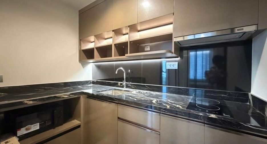 For rent 1 bed condo in Khlong Toei, Bangkok