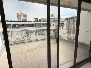 Reihenhaus zur Miete mit 8 Zimmer in Khlong Toei, Bangkok