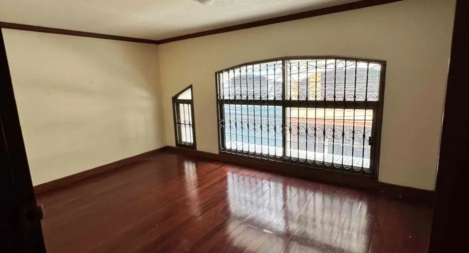 Reihenhaus zur Miete mit 8 Zimmer in Khlong Toei, Bangkok