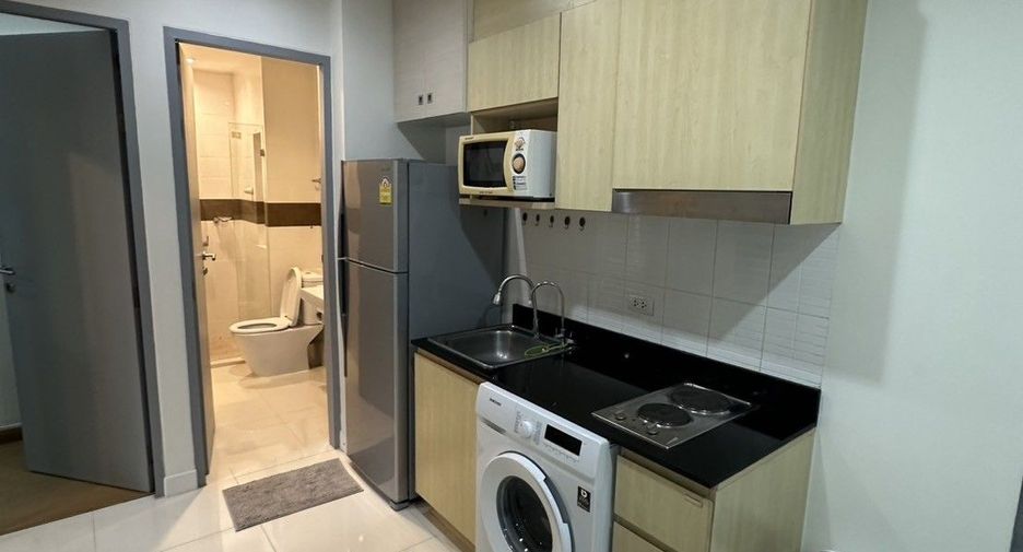 Wohnung zur Miete mit 2 Zimmer in Phra Khanong, Bangkok