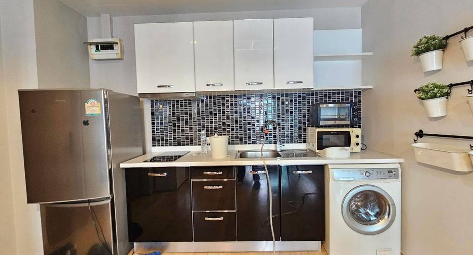 Condo en alquiler de 1 habitaciones en Khlong Toei, Bangkok