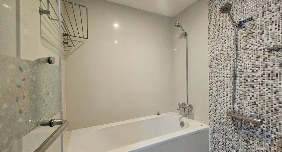 Condo en alquiler de 1 habitaciones en Pathum Wan, Bangkok