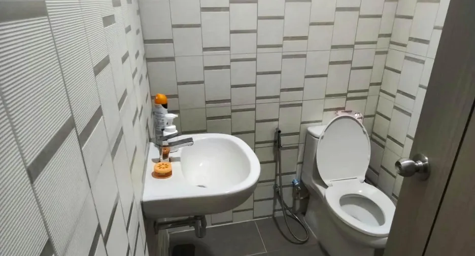 For sale 6 bedrooms hotel in Bang Lamung, Chonburi