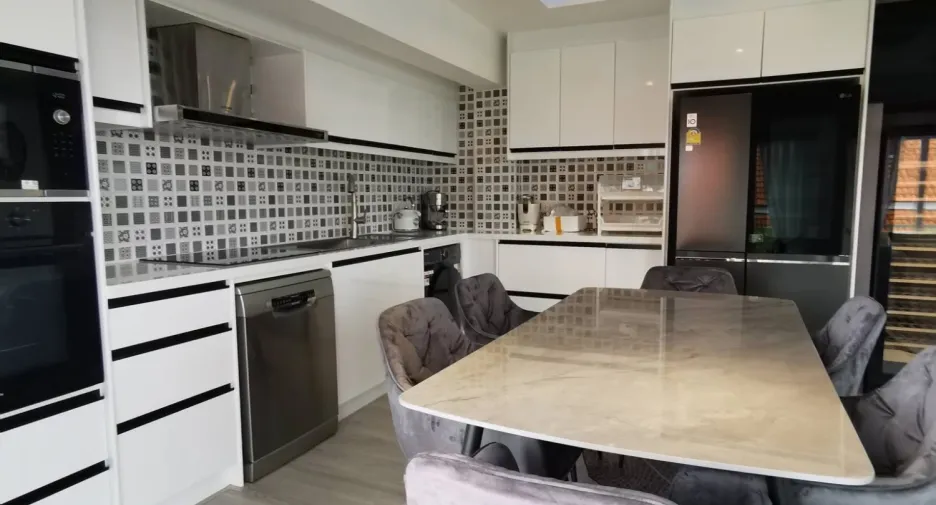 Продажа 3 спальни кондо в Банг Ламунг, Чонбури