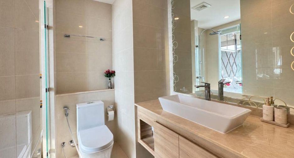 Продажа 2 спальни кондо в Йомтиен, Паттайя