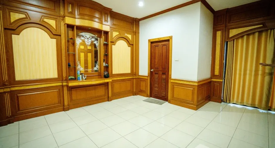 À vendre 5 chambres local commercial à Mueang Nong Khai, Nong Khai