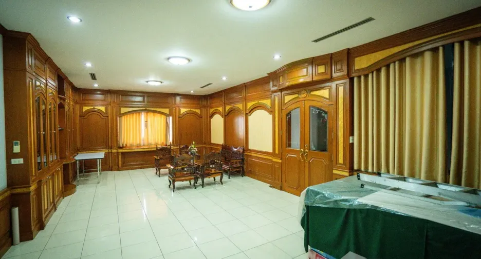 À vendre 5 chambres local commercial à Mueang Nong Khai, Nong Khai