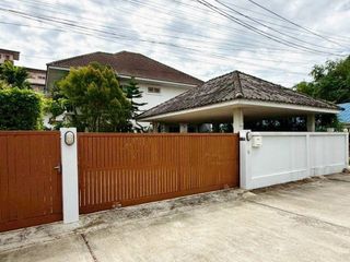 For sale 3 bedrooms house in Mueang Chiang Mai, Chiang Mai