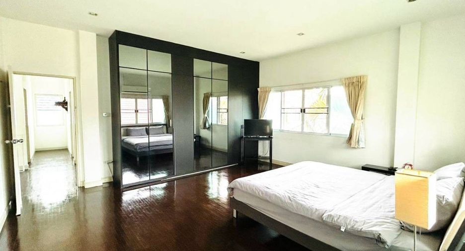 For sale 3 bedrooms house in Mueang Chiang Mai, Chiang Mai