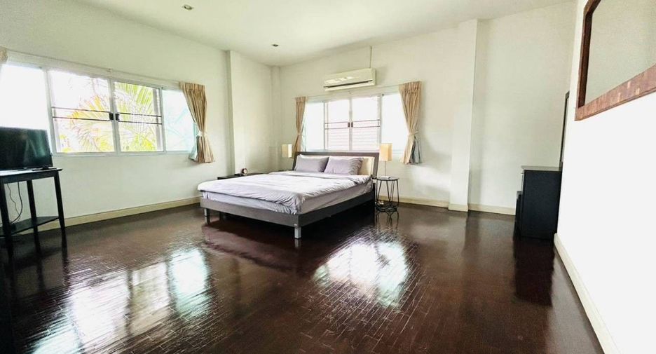 For sale 3 bedrooms house in Mueang Chiang Mai, Chiang Mai