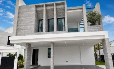 For rent 5 bedrooms villa in Huay Yai, Pattaya