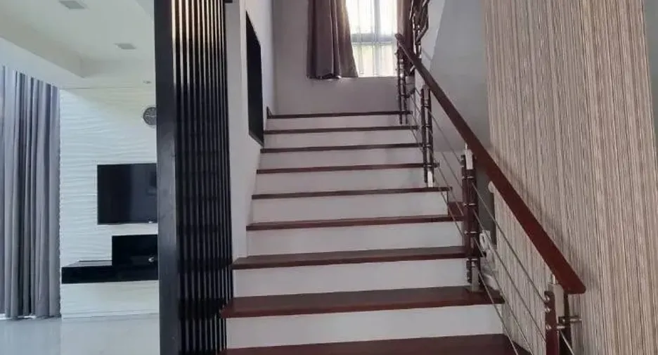 For sale and for rent 5 bedrooms house in Chatuchak, Bangkok