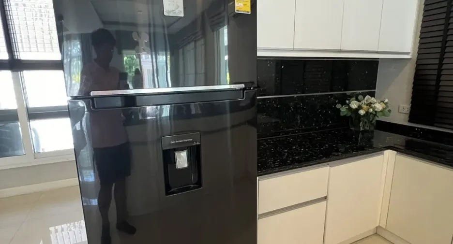 For sale and for rent 5 bedrooms house in Chatuchak, Bangkok