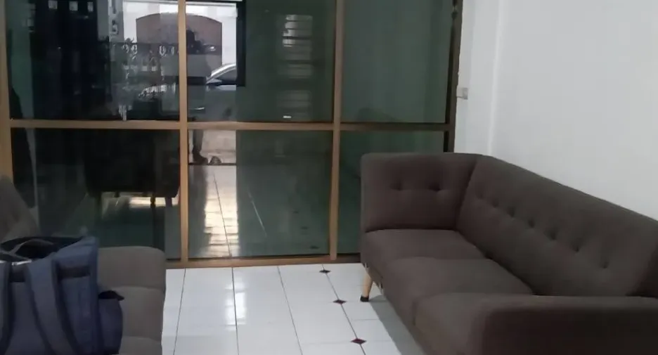 For rent 6 bedrooms townhouse in Bang Kapi, Bangkok