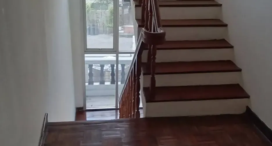 For rent 6 bedrooms townhouse in Bang Kapi, Bangkok