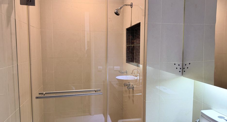 Condo en alquiler de 2 habitaciones en Sathon, Bangkok
