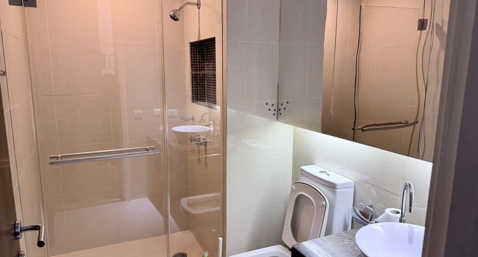 Condo en alquiler de 2 habitaciones en Sathon, Bangkok