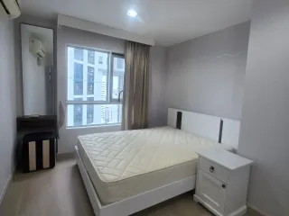 À louer 2 chambres condo à Huai Khwang, Bangkok