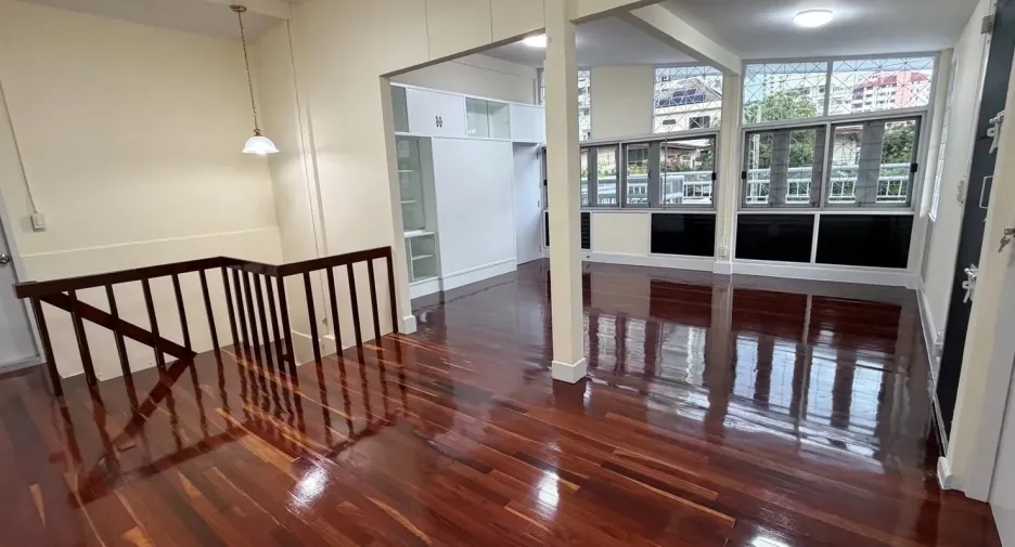 For rent 5 bedrooms office in Chatuchak, Bangkok